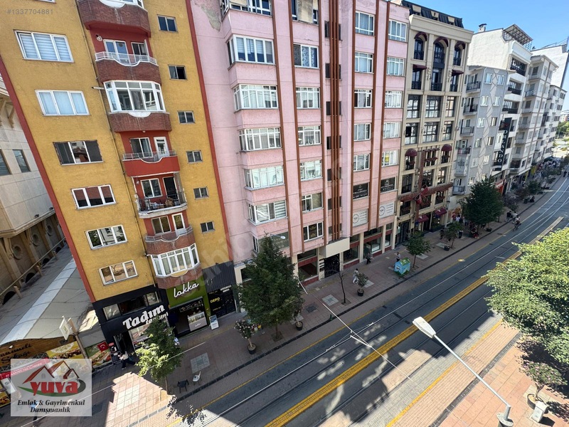 Doktorlar Cad.üzeri 100 M² Ara Kat-ön Cephe Kiralık 2+1 Daire — fotoğraf 5