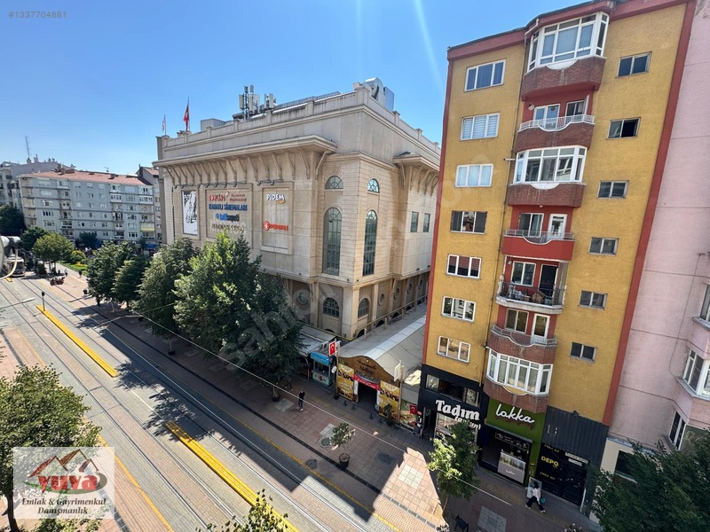Doktorlar Cad.üzeri 100 M² Ara Kat-ön Cephe Kiralık 2+1 Daire — fotoğraf 8