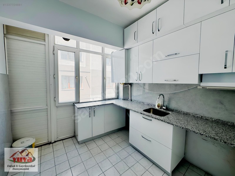 Doktorlar Cad.üzeri 100 M² Ara Kat-ön Cephe Kiralık 2+1 Daire — fotoğraf 13
