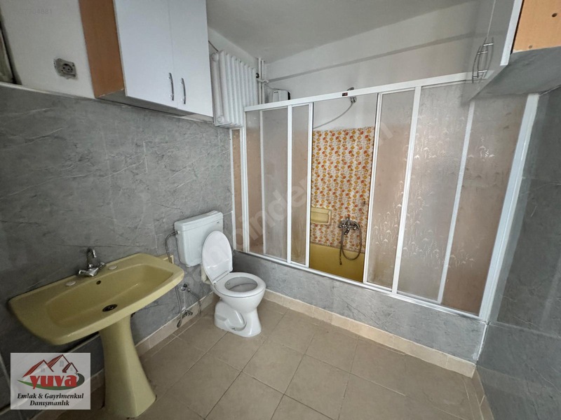 Doktorlar Cad.üzeri 100 M² Ara Kat-ön Cephe Kiralık 2+1 Daire — fotoğraf 21