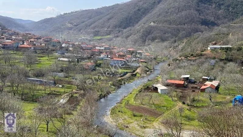 Lir Den Çanakkale Biga Yolindi De Satılık Müstakil 73 M2 Bahçe