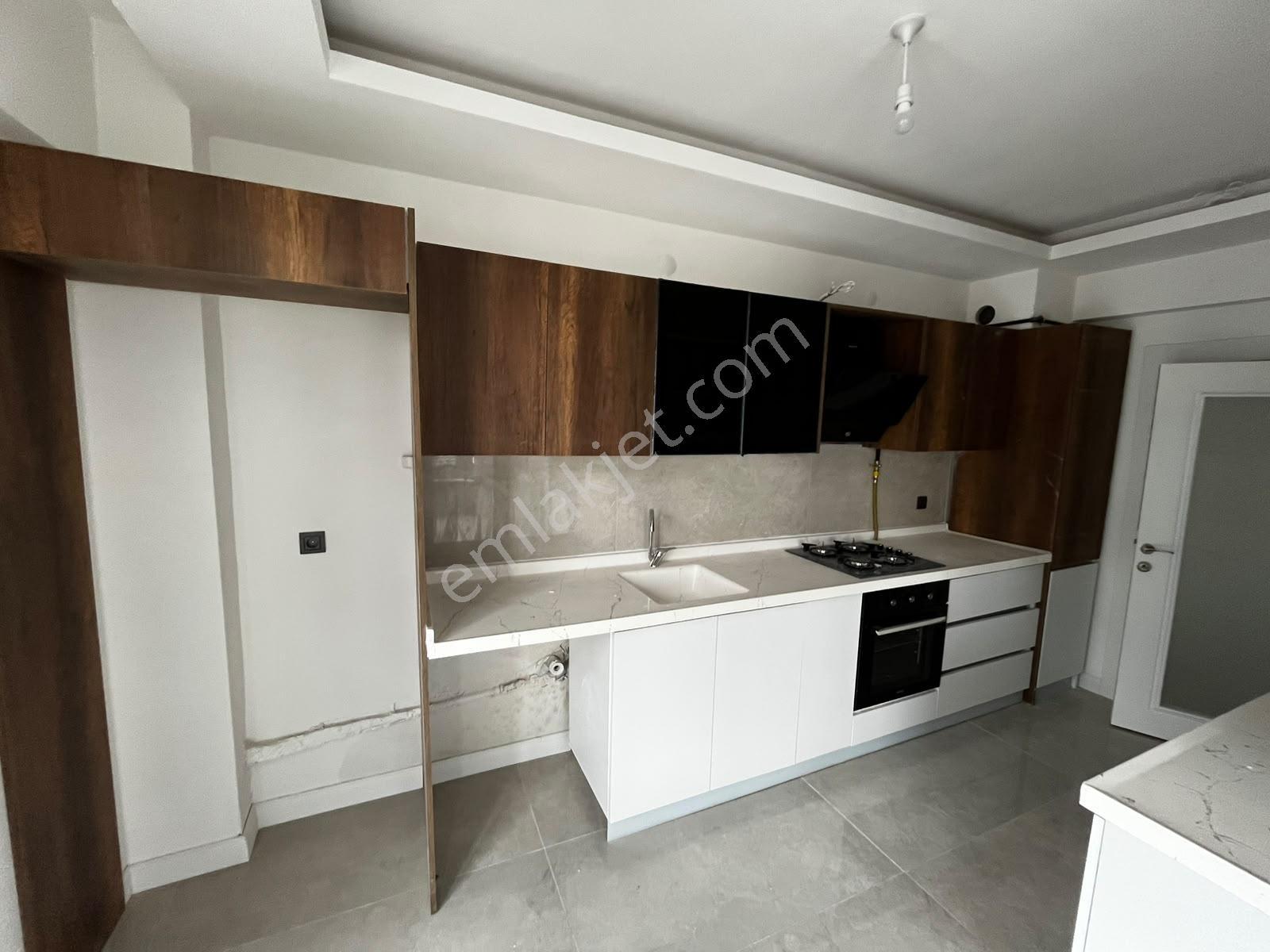 Mevlana Mah Sıfır 3+1 Yatay Mimarili Geniş Kiralık Daire 166/1 — fotoğraf 11
