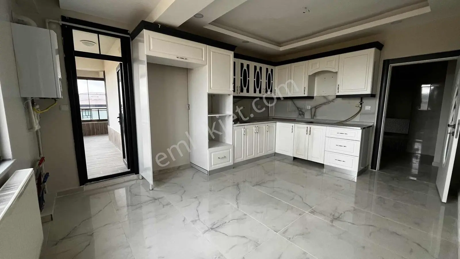 Seyir Tepe Sitesinde Satılık Lüks 3+1 Daire — fotoğraf 5