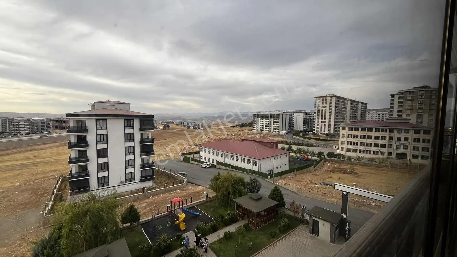 Seyir Tepe Sitesinde Satılık Lüks 3+1 Daire — fotoğraf 15
