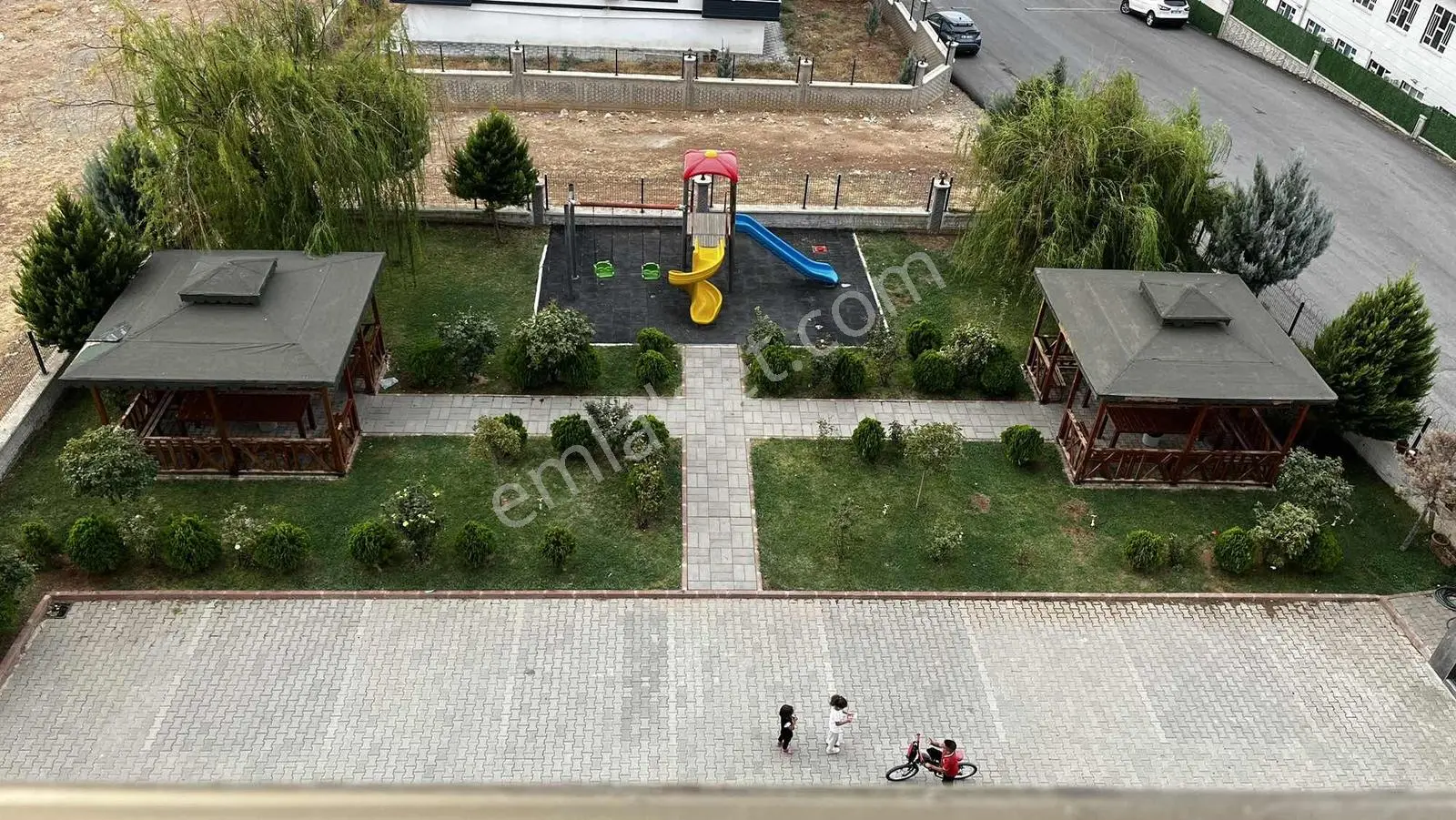 Seyir Tepe Sitesinde Satılık Lüks 3+1 Daire — fotoğraf 25