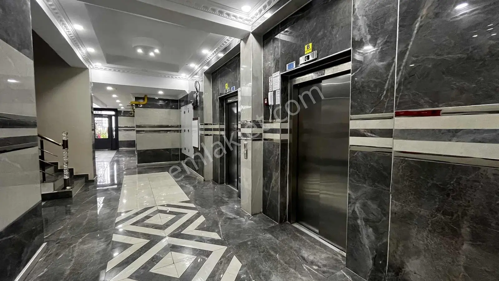 Seyir Tepe Sitesinde Satılık Lüks 3+1 Daire — fotoğraf 30