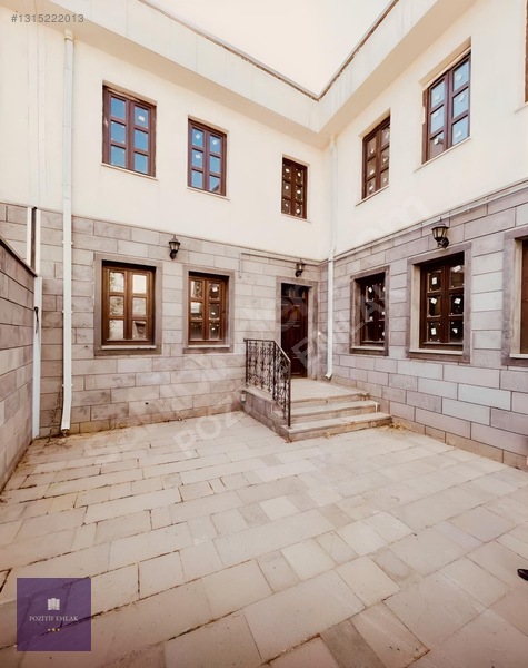 Surda Satılık Konak Tadında Villa