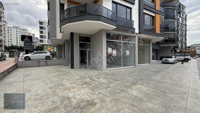 Atakent Çağaloğlunda Kiralık Prestijli 320m² Köşebaşı Dükkan — fotoğraf 2
