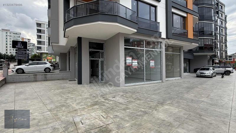 Atakent Çağaloğlunda Kiralık Prestijli 320m² Köşebaşı Dükkan — fotoğraf 3