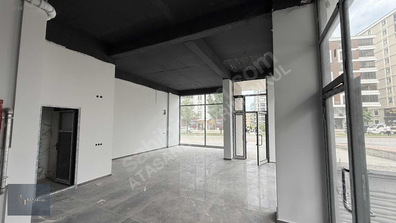 Atakent Çağaloğlunda Kiralık Prestijli 320m² Köşebaşı Dükkan — fotoğraf 12