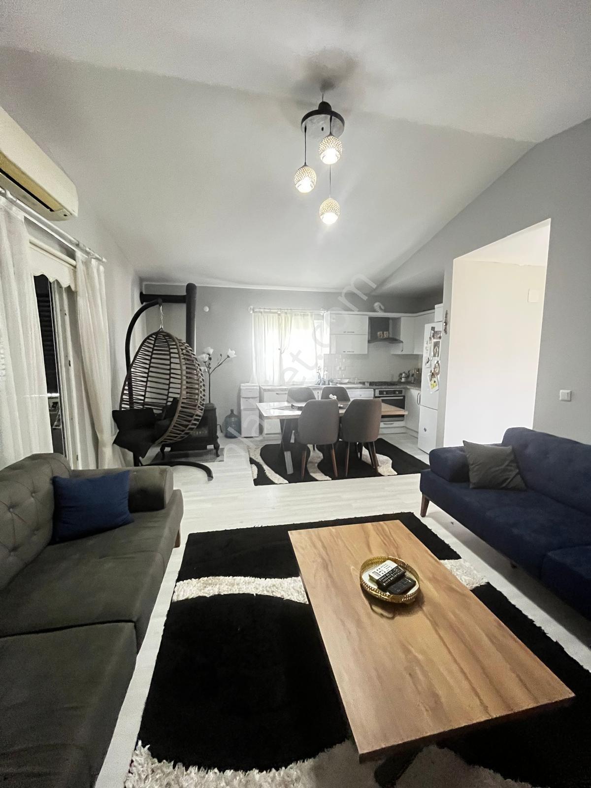 Sevindikli’de 550 M² Arsa İçerisinde Müstakil 2+1 Ev — fotoğraf 13