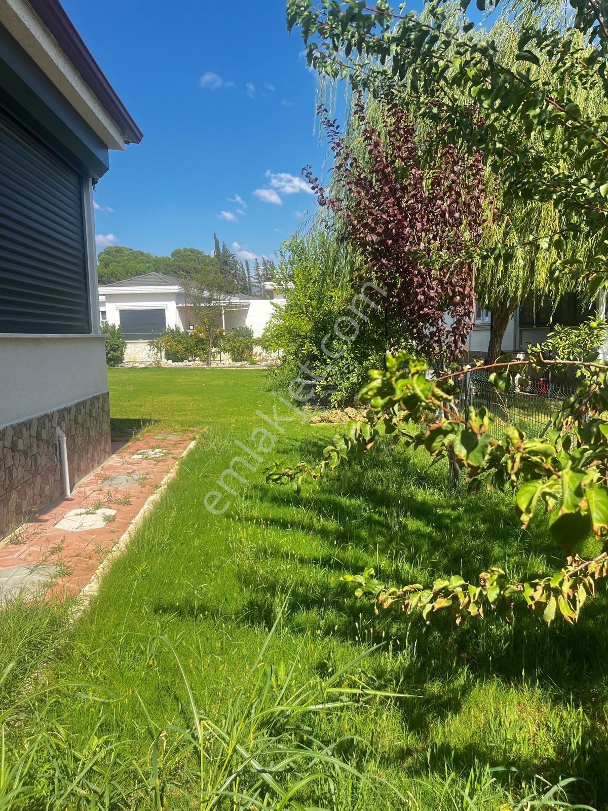 Sevindikli’de 550 M² Arsa İçerisinde Müstakil 2+1 Ev — fotoğraf 17