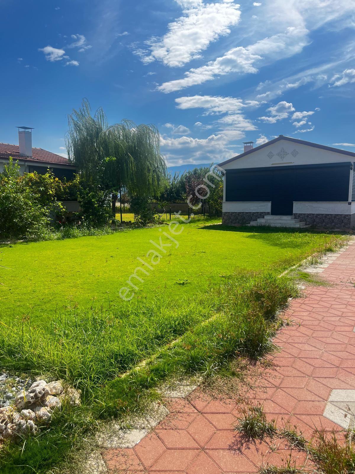 Sevindikli’de 550 M² Arsa İçerisinde Müstakil 2+1 Ev — fotoğraf 18