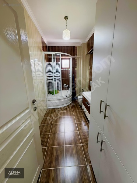 Alpha Emlak'tan Merkezi Konumda Eşyalı Kiralık 3+1 Daire — fotoğraf 8