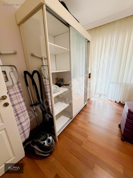 Alpha Emlak'tan Merkezi Konumda Eşyalı Kiralık 3+1 Daire — fotoğraf 9