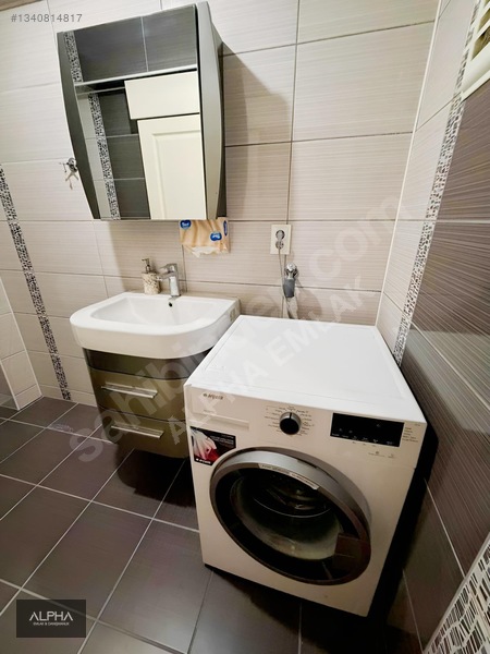 Alpha Emlak'tan Merkezi Konumda Eşyalı Kiralık 3+1 Daire — fotoğraf 12