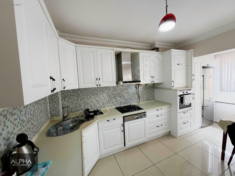 Alpha Emlak'tan Merkezi Konumda Eşyalı Kiralık 3+1 Daire — fotoğraf 14