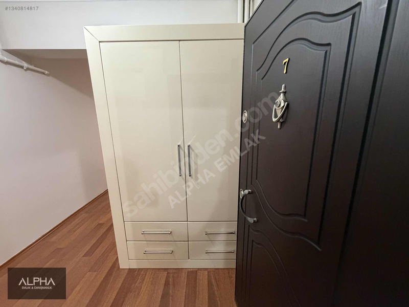 Alpha Emlak'tan Merkezi Konumda Eşyalı Kiralık 3+1 Daire — fotoğraf 24