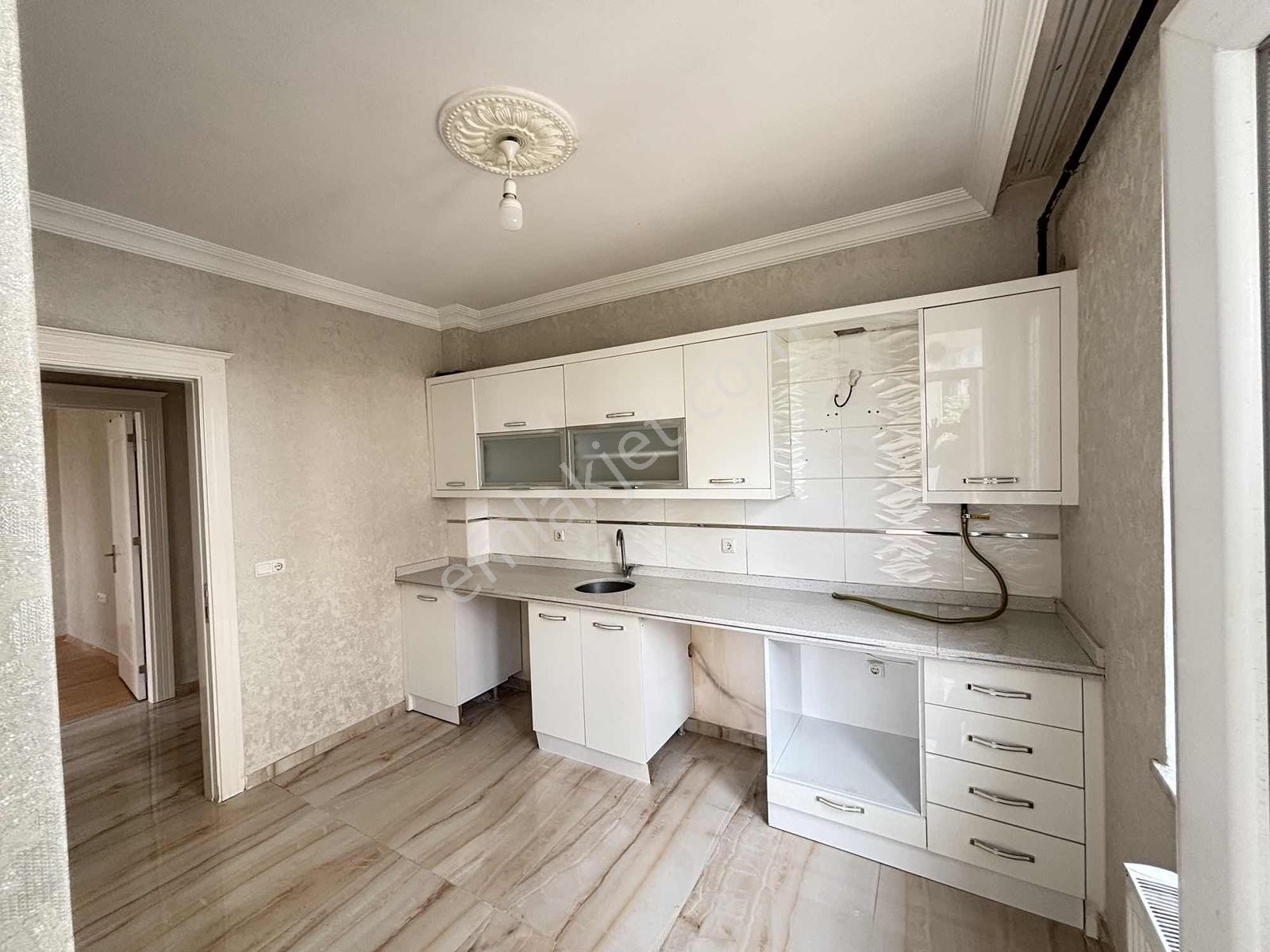 Ymz Den Satılık Site İçi Havuzlu 2+1 Daire Erdem Kolej Civarı — fotoğraf 2