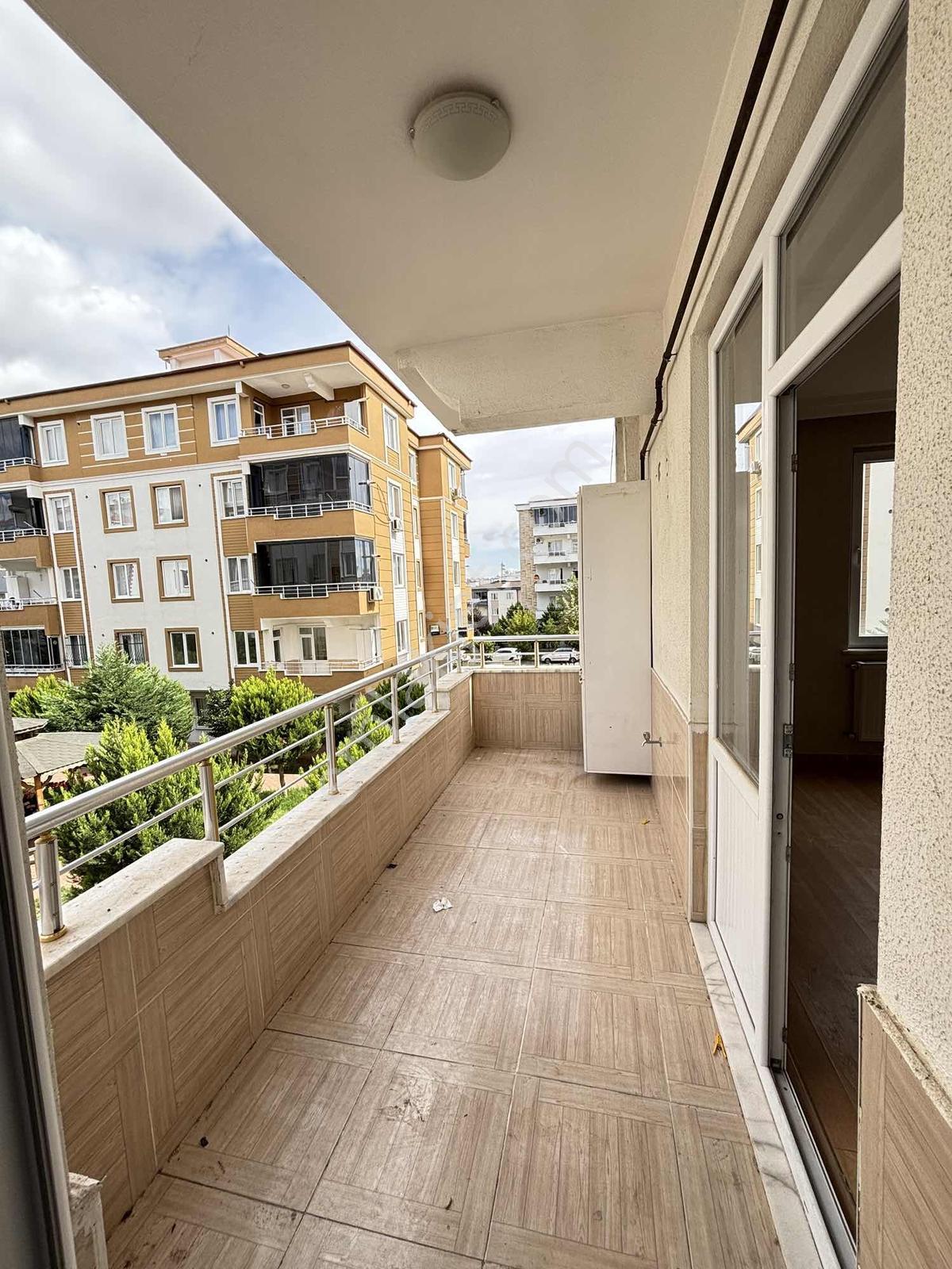 Ymz Den Satılık Site İçi Havuzlu 2+1 Daire Erdem Kolej Civarı — fotoğraf 6