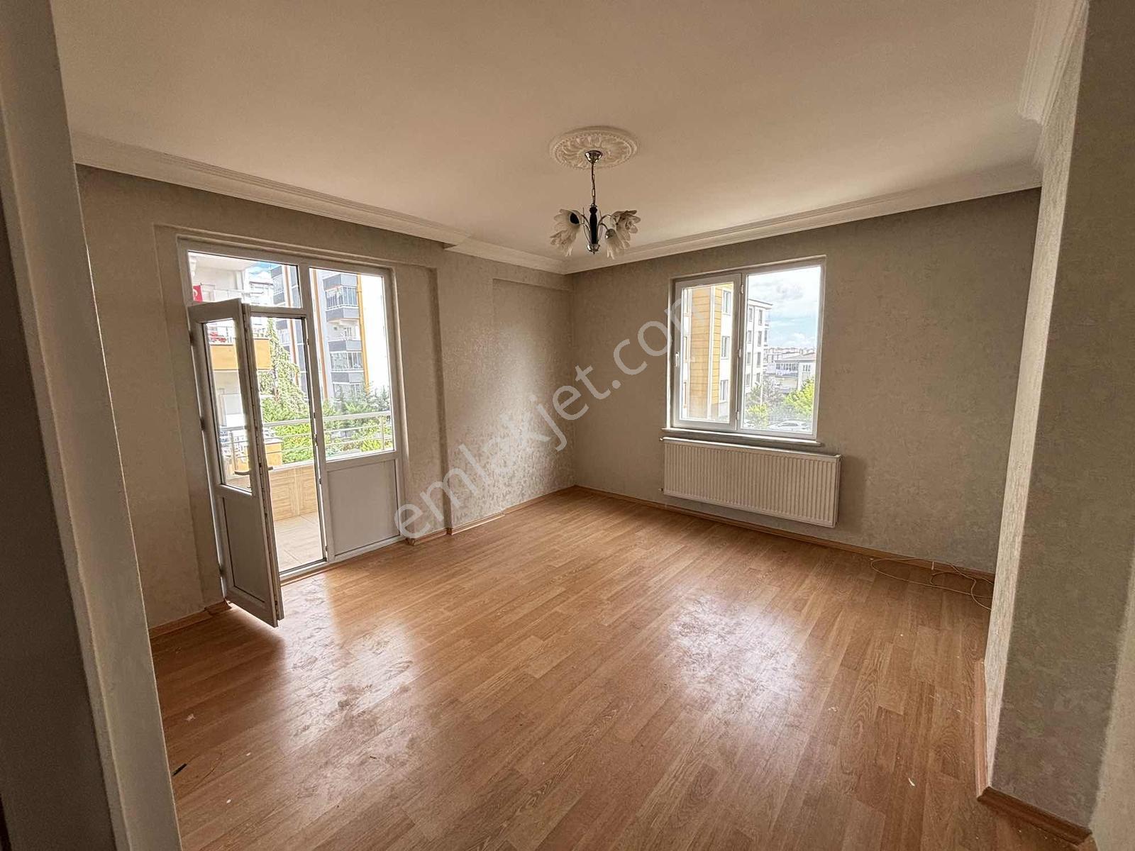 Ymz Den Satılık Site İçi Havuzlu 2+1 Daire Erdem Kolej Civarı — fotoğraf 8