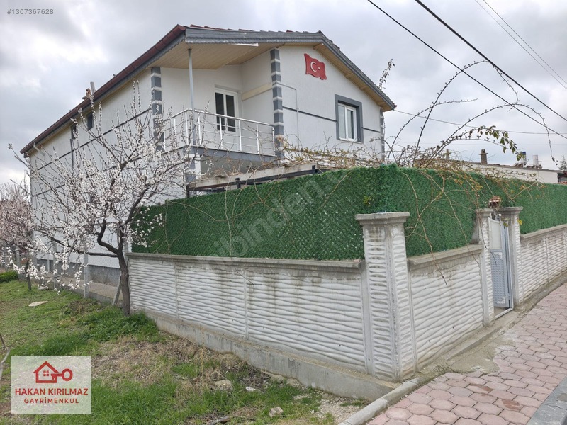 Alakovada 350 Mt Arsa İçinde Müstakil Bina(2 Adet 2+1)
