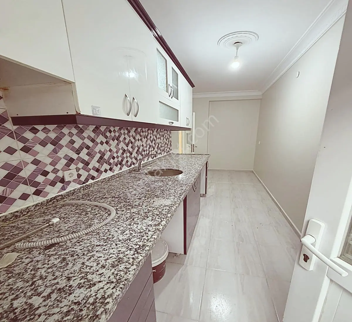 Metro Projesinin Dipinde Masrafsız Temiz 2+1 Kış Bahçeli Bahçekatı — fotoğraf 4