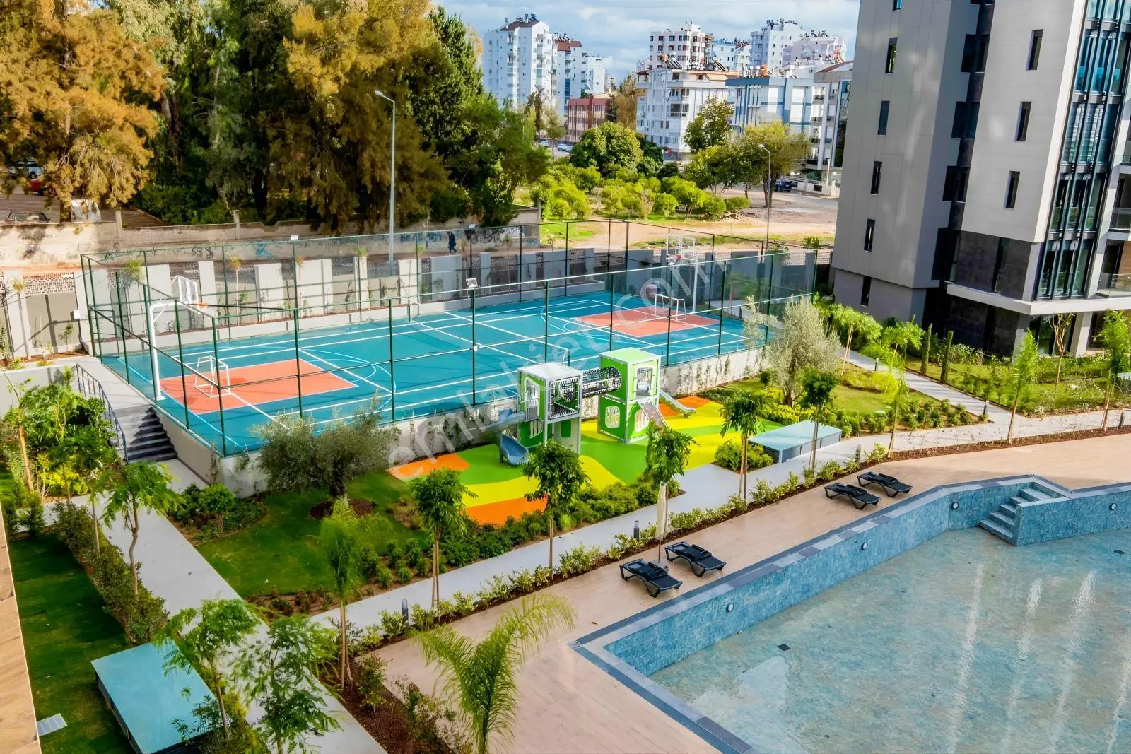 Özgün Tur Re Life Sitesinde Satılık Panoramik Manzaralı 2+1 — fotoğraf 25