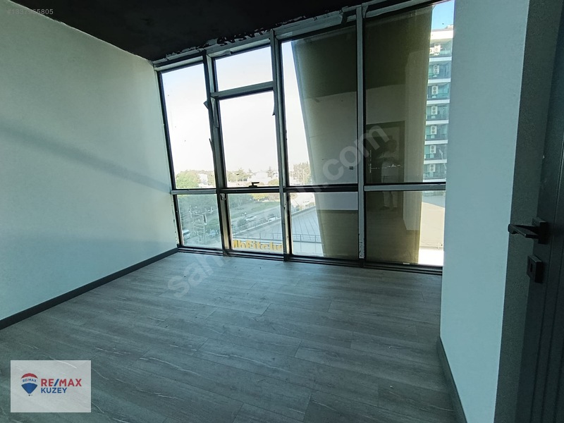 Canik Akra Plazada Kiralık 1+1 Ofis Daire — fotoğraf 6