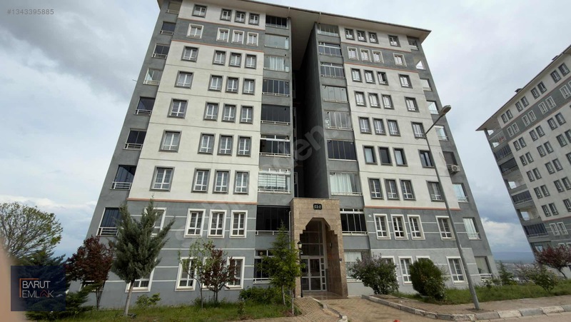 Abdullahpaşa Haksen Tokilerinde 150 M² Satılık Daire