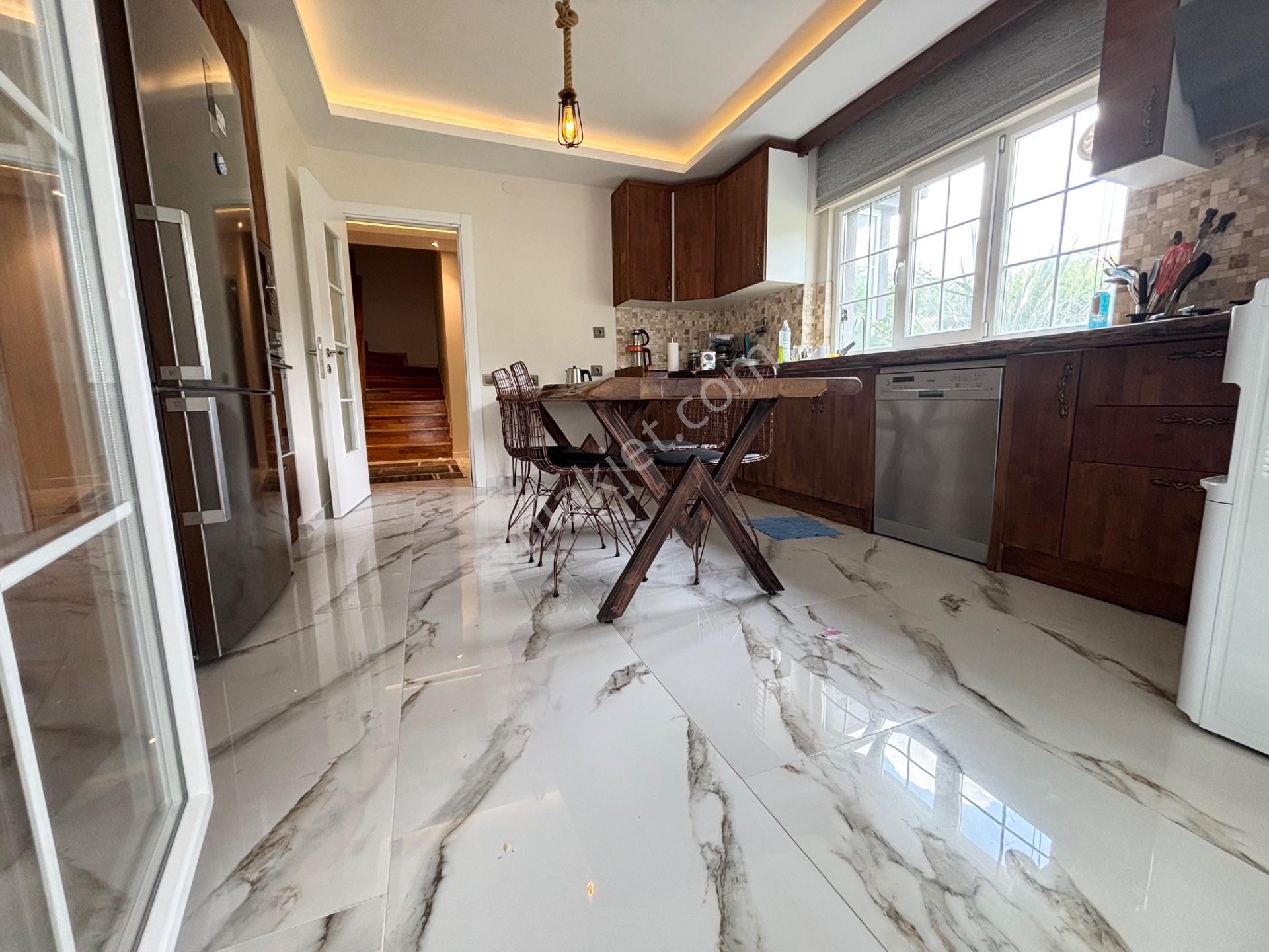 Lake Sıde Home’da Özel 6+2 Lüks Villa — fotoğraf 10