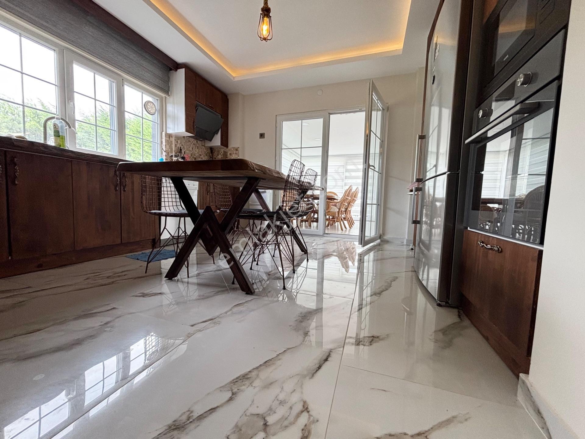 Lake Sıde Home’da Özel 6+2 Lüks Villa — fotoğraf 12