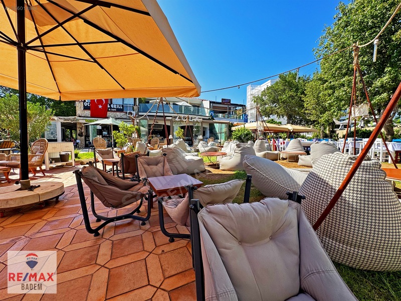 Marmaris Uzunyalı'da Denize Sıfır Satılık İşyeri Ve Ev (325m2) — fotoğraf 27