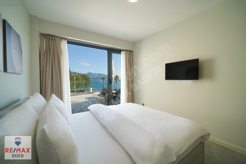 Marmaris Uzunyalı'da Denize Sıfır Satılık İşyeri Ve Ev (325m2) — fotoğraf 35