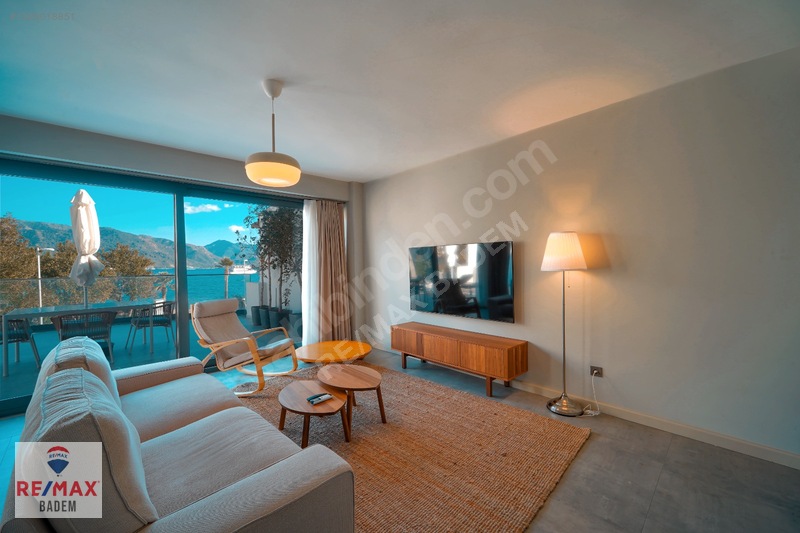 Marmaris Uzunyalı'da Denize Sıfır Satılık İşyeri Ve Ev (325m2) — fotoğraf 37