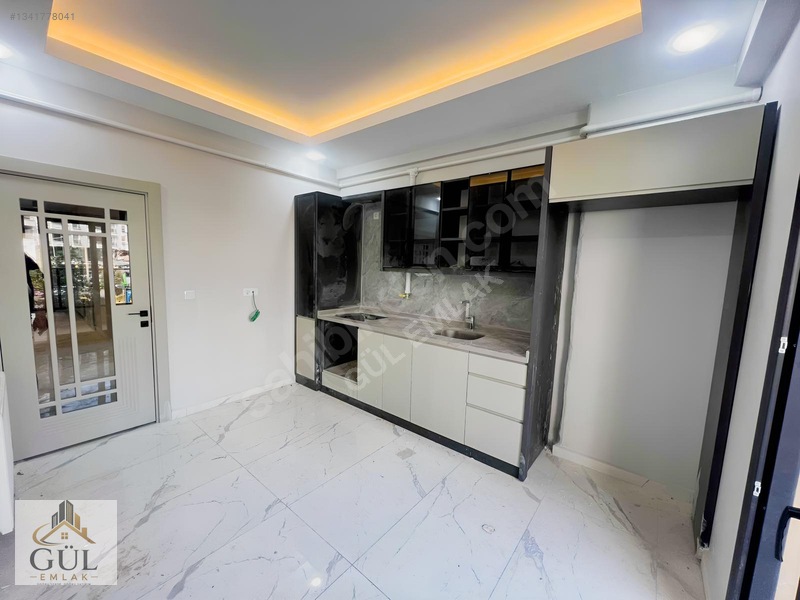 Gül Emlak'tan Eski Hastane Cad.satılık Sıfır 2+1 Daire — fotoğraf 8