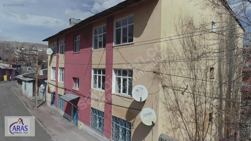 Merkezi Konumda Fevzi Çakmak Mahallesinde 340 M2 Bina Ve Arsası