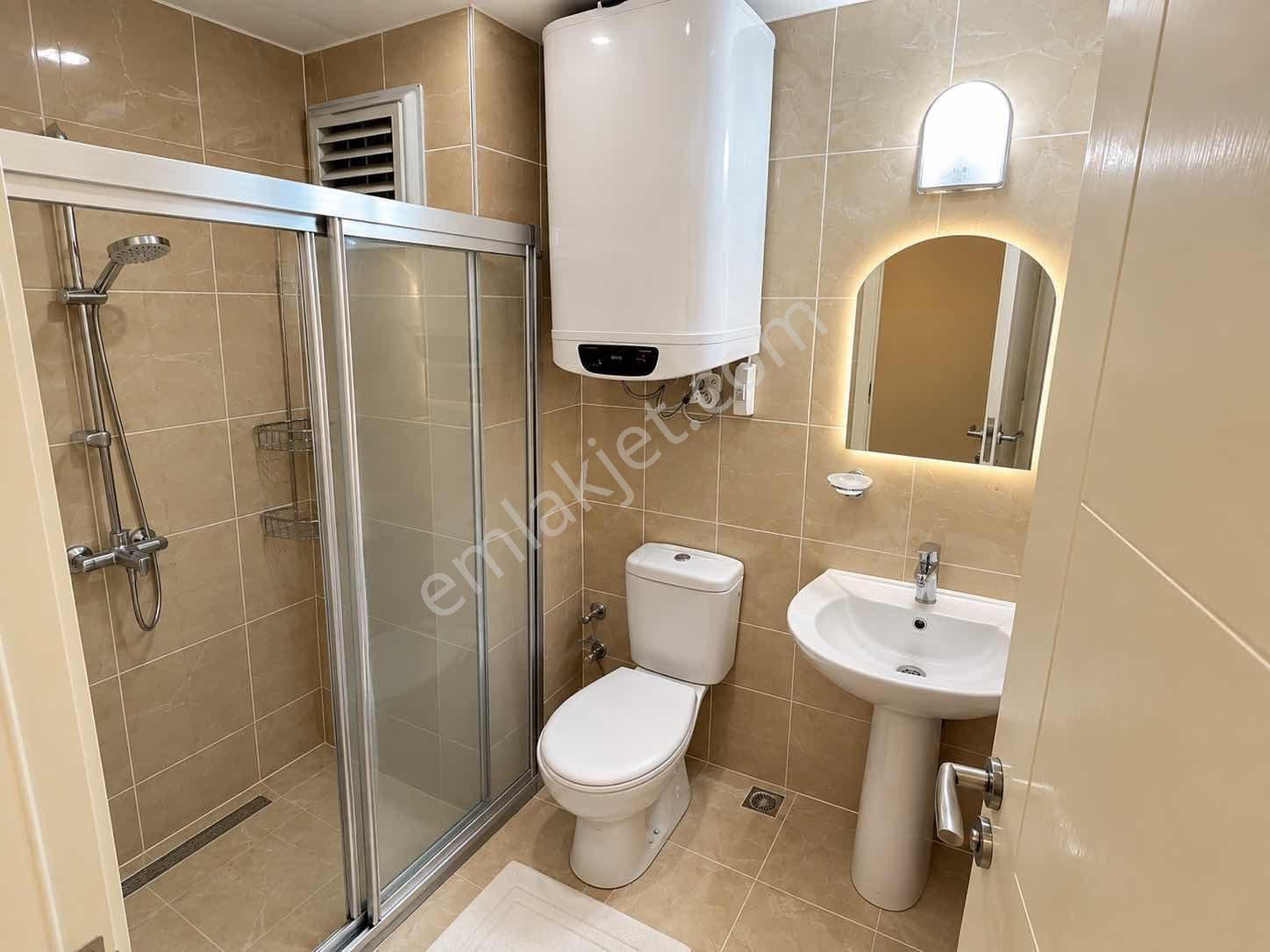 Katta Yüzme Havuzlu Ful Eşyalı Satılık Geniş 1+1 — fotoğraf 6