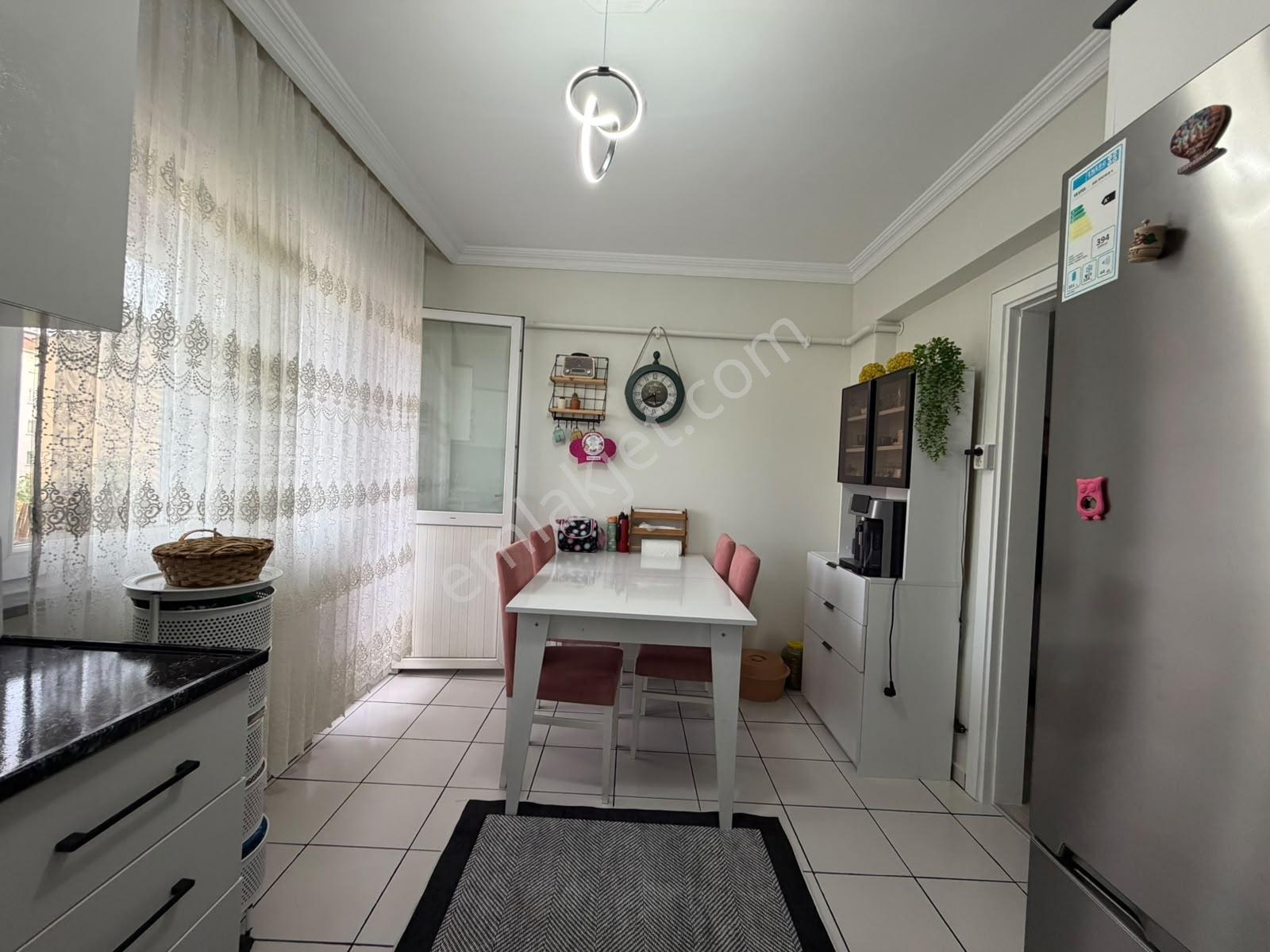 Çorlu Merkezde Ara Kat Ön Cepe Masrafsız Daire — fotoğraf 2