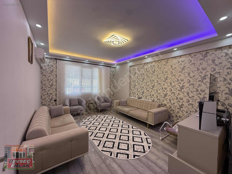 Devseç Emlak'tan Mehmetçik Mah.düz Giriş Kat 3 Odalı Uygun Daire — fotoğraf 2