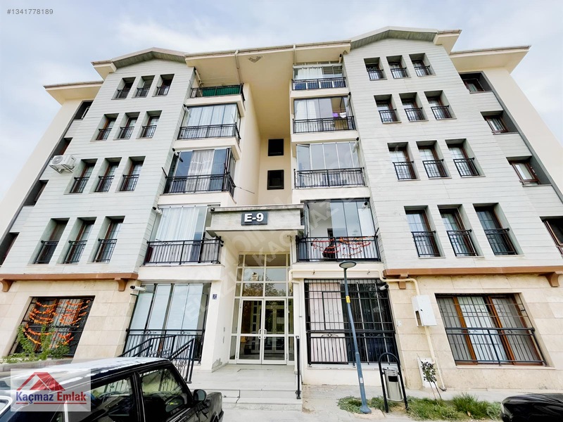 Kaçmaz Emlak'Tan Güney Kent Tokiler De Arakat 3+1 Daire