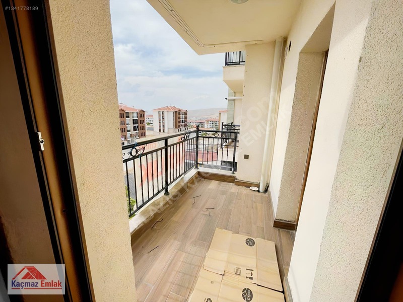 Kaçmaz Emlak'tan Güney Kent Tokiler De Arakat 3+1 Daire — fotoğraf 11