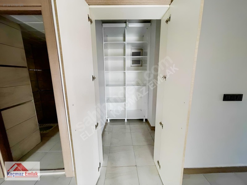 Kaçmaz Emlak'tan Güney Kent Tokiler De Arakat 3+1 Daire — fotoğraf 14