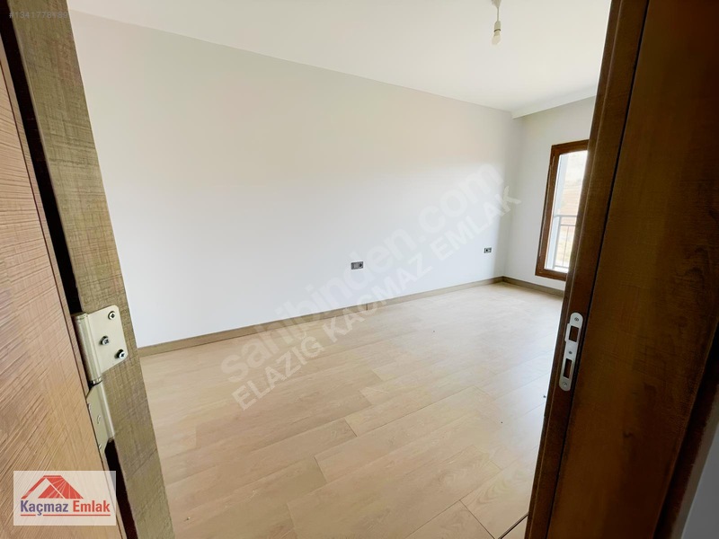 Kaçmaz Emlak'tan Güney Kent Tokiler De Arakat 3+1 Daire — fotoğraf 18