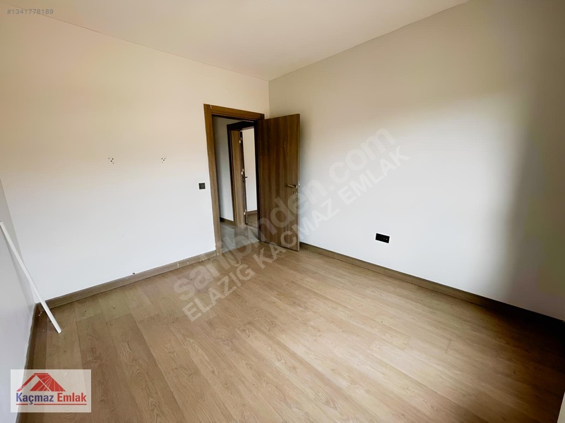 Kaçmaz Emlak'tan Güney Kent Tokiler De Arakat 3+1 Daire — fotoğraf 23