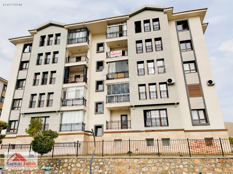 Kaçmaz Emlak'tan Güney Kent Tokiler De Arakat 3+1 Daire — fotoğraf 28