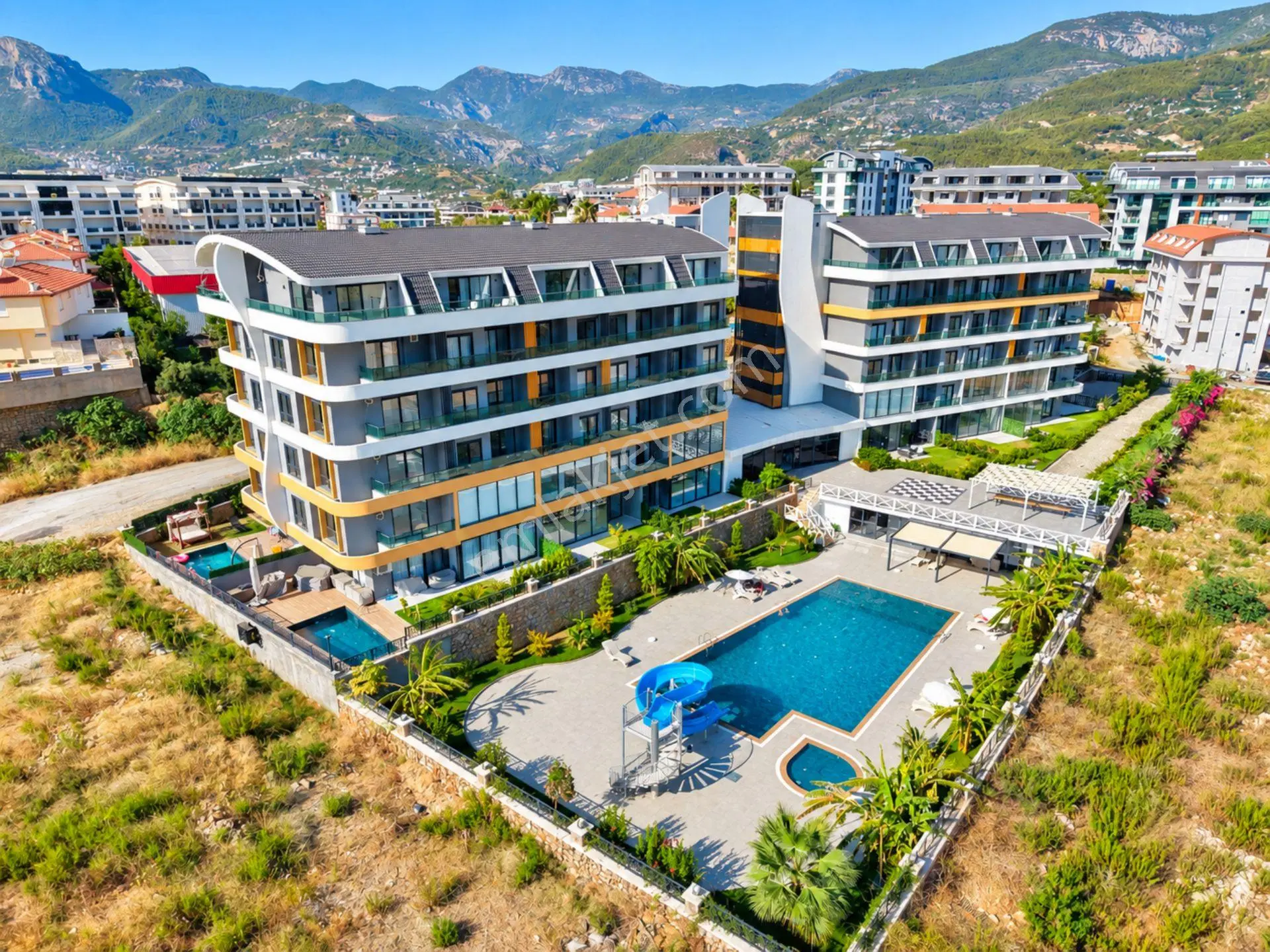 Alanya Oba'da Satılık Ful Eşyalı Deniz Ve Havuz Manzaralı 1+1 Daire — fotoğraf 5