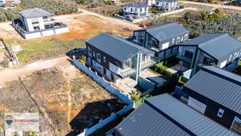 Yeşilbayır'da Site İçi Müstakil Havuzlu 4+1 Lüks Villa — fotoğraf 31