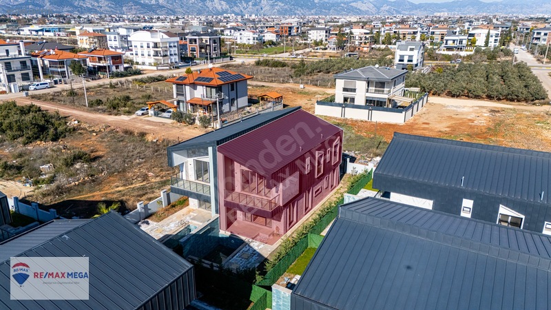 Yeşilbayır'da Site İçi Müstakil Havuzlu 4+1 Lüks Villa — fotoğraf 32