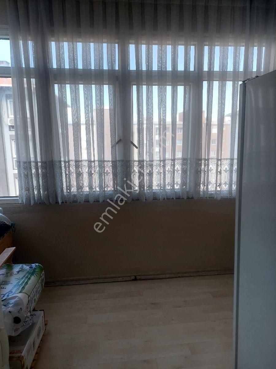 Emlak Bankası 3. Etaplarda 1+1 Satılık Daire — fotoğraf 9